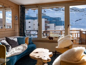 TV - Val Thorens - Renovated apt 6 pers, 2 bdrms, WiFi, ski locker, near slopes (Val Thorens)