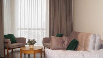 Apartament clàssic | 1 dormitori, roba de llit d'alta qualitat i escriptori