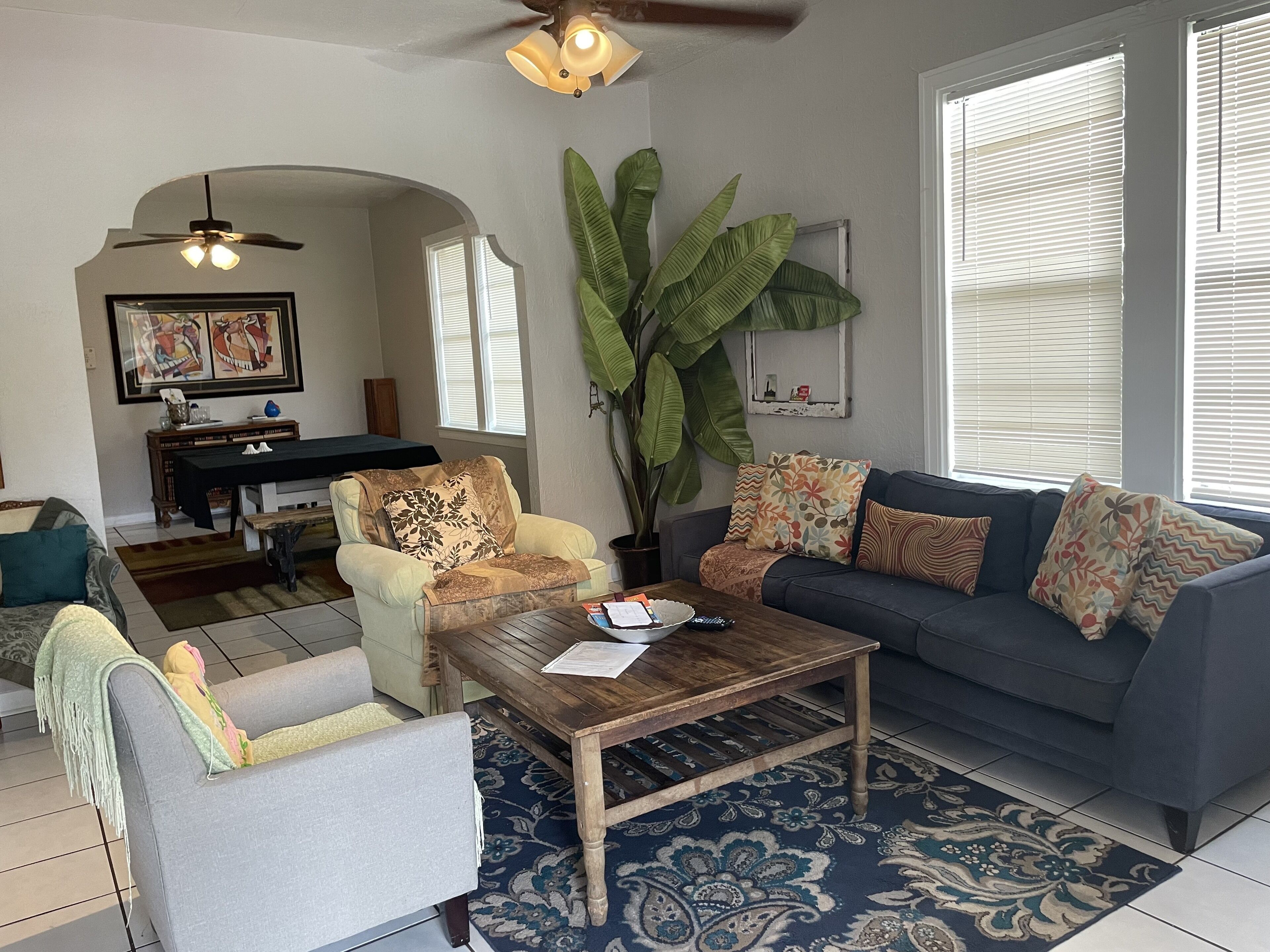 Roost Nook Bungalow: Downtown Tampa, Historic Ybor, Port