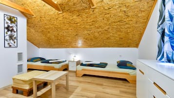 Family House, 2 Bedrooms, Mountainside (Jungle House With Pool and Hot Tub) | 2 bedrooms, free WiFi, bed sheets