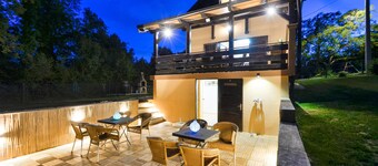 Jungle House With Pool and Hot Tub