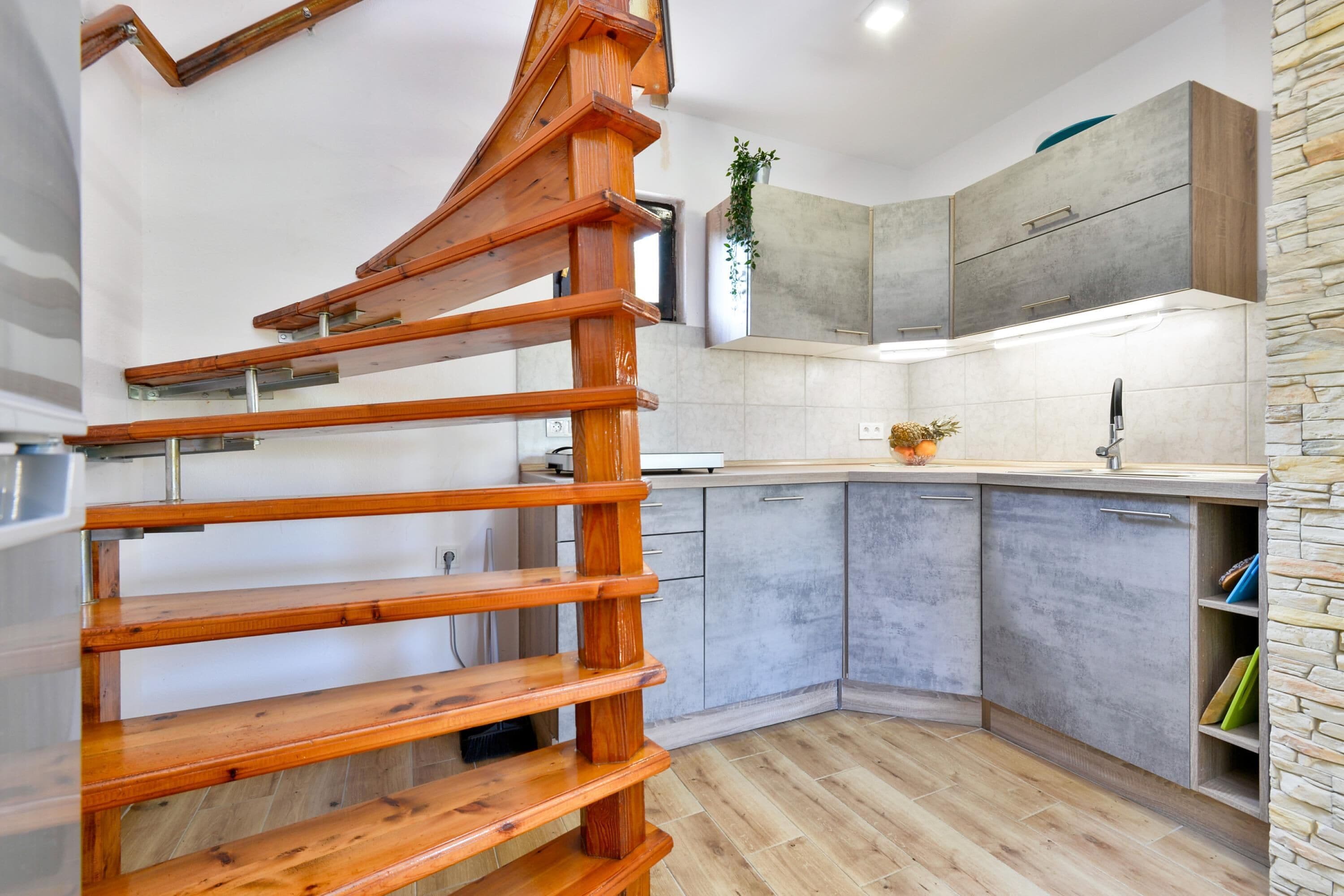 Family House, 2 Bedrooms, Balcony, Mountainside (Jungle House With Pool and Hot Tub) | Private kitchen | Fridge, microwave, oven, stovetop