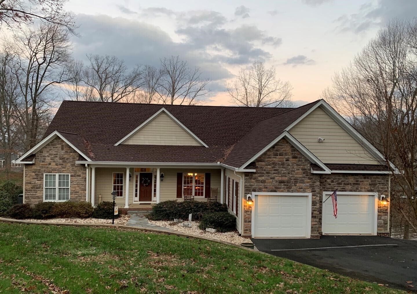 Heron's Landing- Beautiful Waterfront Home, Firepit, Public Side, Expansive Views