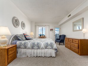 2 bedrooms, iron/ironing board, WiFi - Two bedroom, two bath North Ocean City with indoor and outdoor pool! (Ocean City)