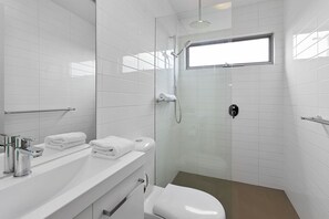 Shower - Great Ocean Road Lodge (Skenes Creek)