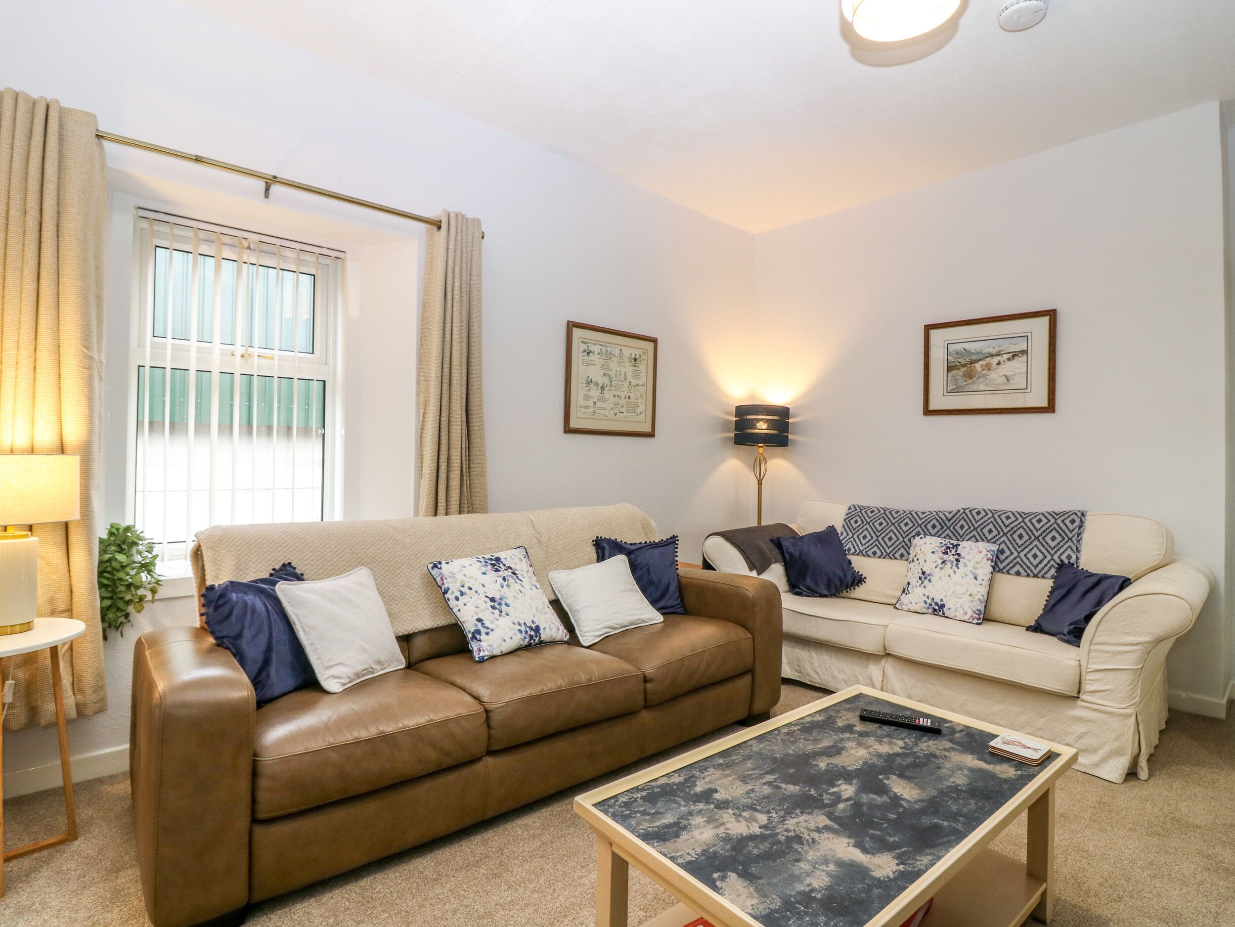 Cottage | Living area