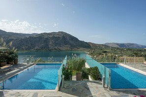 Outdoor pool - Villa in Kournas Overlooking Giorgioupolis Bay (Chania)