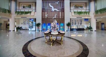 Bihai Yilin Holiday Hotel