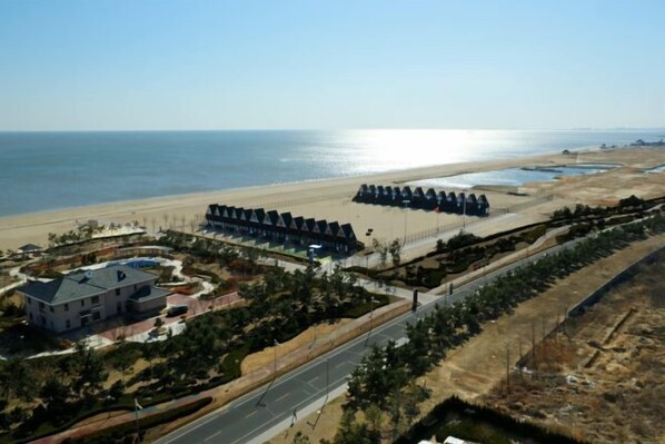 Beach - Bihai Yilin Holiday Hotel (Weihai)