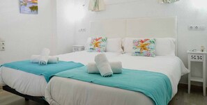 2 chambres, fer et planche à repasser, Wi-Fi gratuit, draps fournis