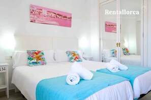 2 bedrooms, iron/ironing board, free WiFi, bed sheets - Villa Cancun by Rentallorca (Puerto de Alcudia)