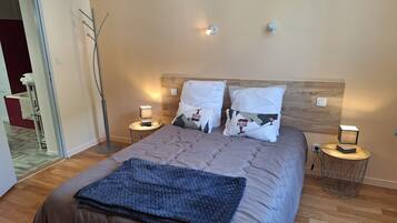 2 chambres, fer et planche Ă repasser, Wi-Fi gratuit