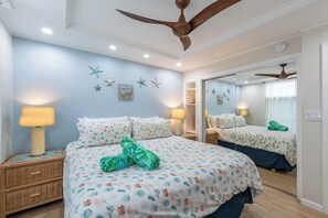 1 habitación, tabla de planchar con plancha y cuna de viaje 
