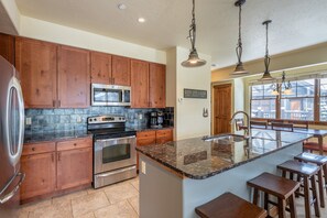 Fridge, microwave, oven, stovetop - Pet Friendly(dogs only)!! West Village two bedroom, free WiFi, sleeps 8. (copper mountain)