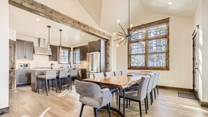 Dining - Modern Retreat | Views | Shuttle Stop (Breckenridge)