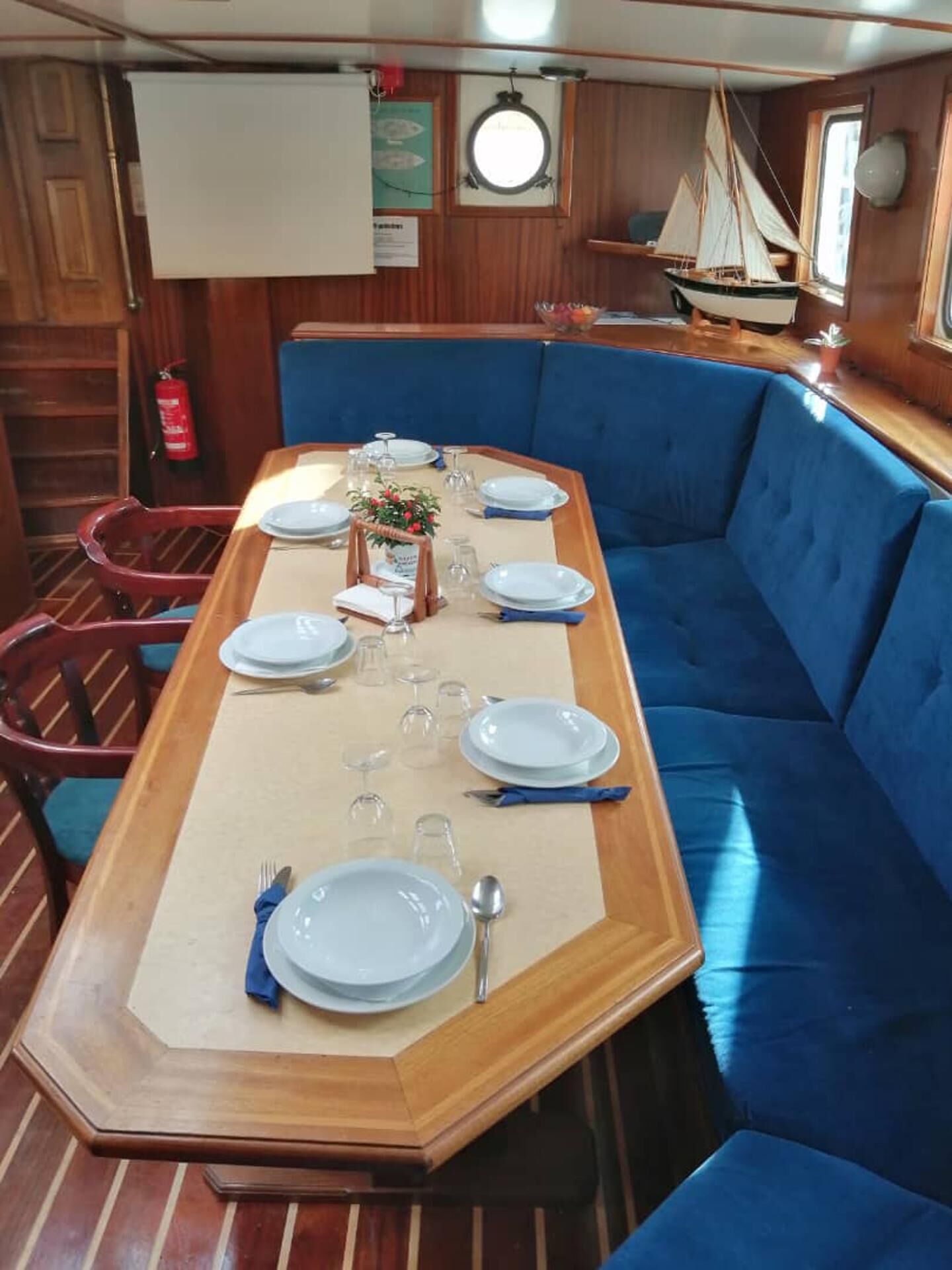 Cottage | Dineren in de kamer