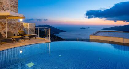 Stunning view, 5 bedrooms luxury villa