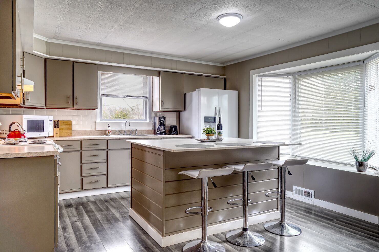 Privacy and room to roam in this South Haven Farmhouse