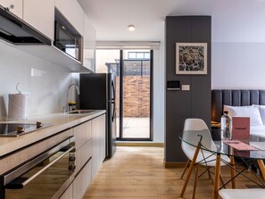 Fridge, microwave, oven, stovetop - w* | Picturesque Loft in Santa Ana (Bogotá)