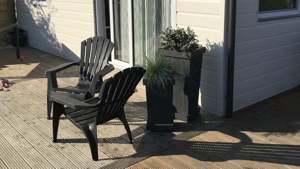 Terrace/patio - Modern, bright vacation home with lots of sun and its own jetty (Wervershoof)