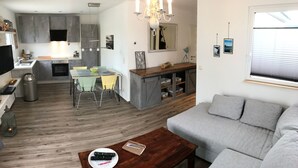 Living area - Modern, bright vacation home with lots of sun and its own jetty (Wervershoof)