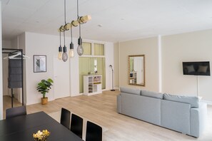 Interior - Spacious Family Apartment with 2 Bedrooms (Berlin)