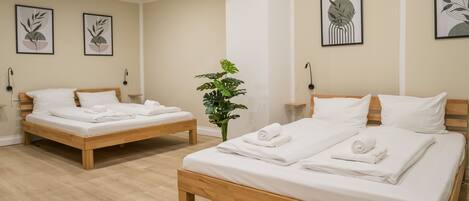 2 عدّة غرف نوم ومكتب ومكواة/لوح كي وواي فاي