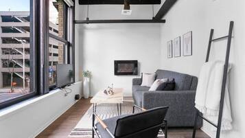 Älytelevisio, takka, Netflix, Hulu