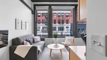 Télévision, cheminée