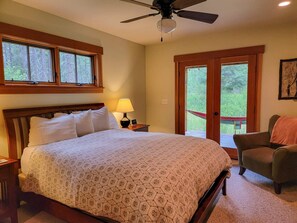 3 bedrooms, WiFi, bed sheets - Triple J Cabin Summar (Mazama)