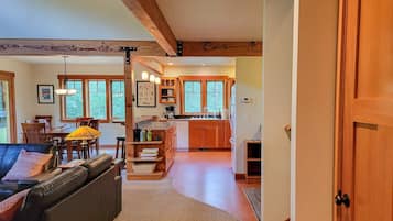 TV, fireplace, DVD player, stereo