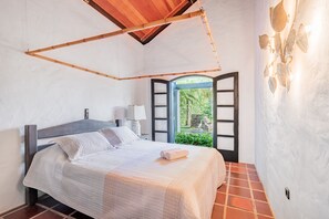 Casa | 3 dormitoris, planxa i posts de planxar, wifi gratuïta i roba de llit