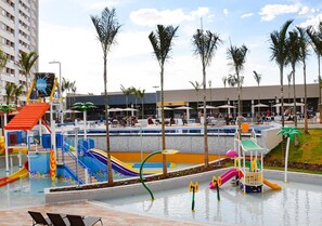 Children's area - Apartment in a newly opened resort in Olímpia. (Olímpia)