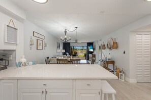 Dining - Canaveral Towers Resort-Beach Surf Rocket Launches (Cape Canaveral)