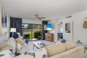 TV - Canaveral Towers Resort-Beach Surf Rocket Launches (Cape Canaveral)