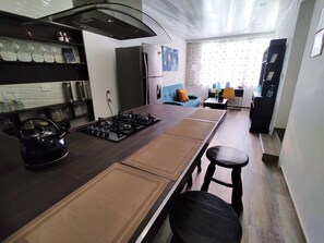 Private kitchen - 5. Loft lujoso, Excelente ubicación, Internet 100% (Bogotá)