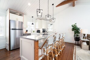 Fridge, microwave, oven, stovetop - Boho-Chic South CLT Oasis ★ Custom Home ★ Sleeps 6 (Charlotte)