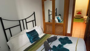 Apartment - Basement Apartment Very Large, Fantastic Location (Yaiza)