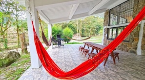 Outdoor dining - Paraíso en la montaña con cascadas y lago de pesca (Meta)