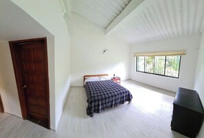 3 bedrooms - Paraíso en la montaña con cascadas y lago de pesca (Meta)