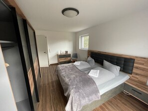 3 Schlafzimmer, Bügeleisen/Bügelbrett, kostenloses WLAN, Bettwäsche