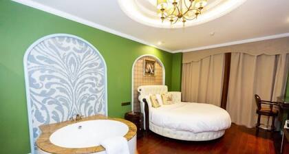 Fantawild Holiday Hotel