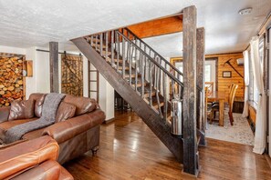 Smart TV, fireplace, DVD player, video library