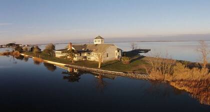Riverside Lodge Bed & Breakfast on the Honga River UNIT B