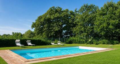 Casale Donatelli - Five Bedroom Villa, Sleeps 10