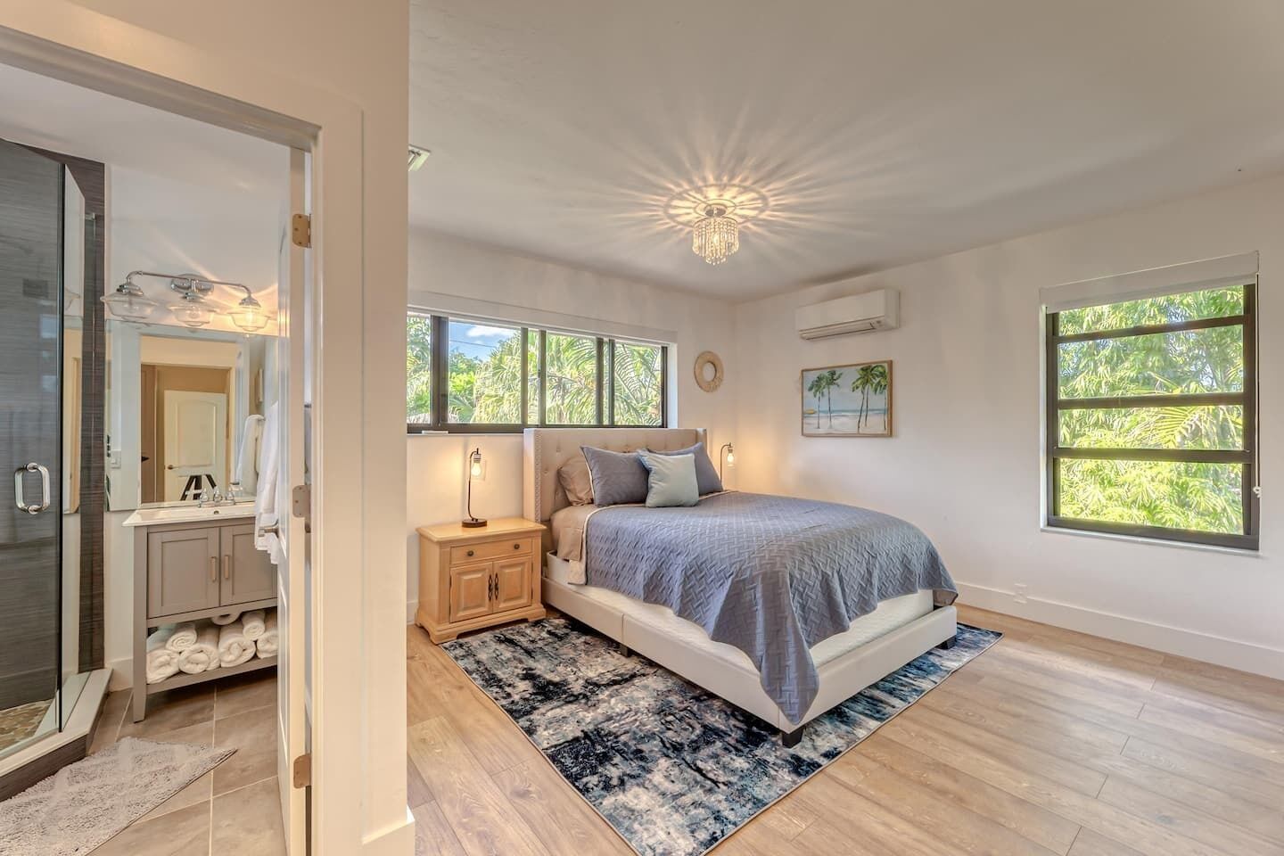 4 Schlafzimmer, Schreibtisch, Bügeleisen/Bügelbrett, Reisekinderbett