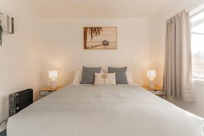 3 bedrooms, free WiFi, bed sheets