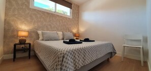 4 chambres, fer et planche à repasser, lit parapluie, Wi-Fi gratuit