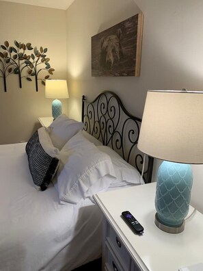 2 habitaciones, tabla de planchar con plancha y wifi gratis 