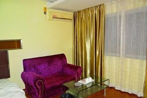 Living area - Jinda Business hotel (Zhuhai)